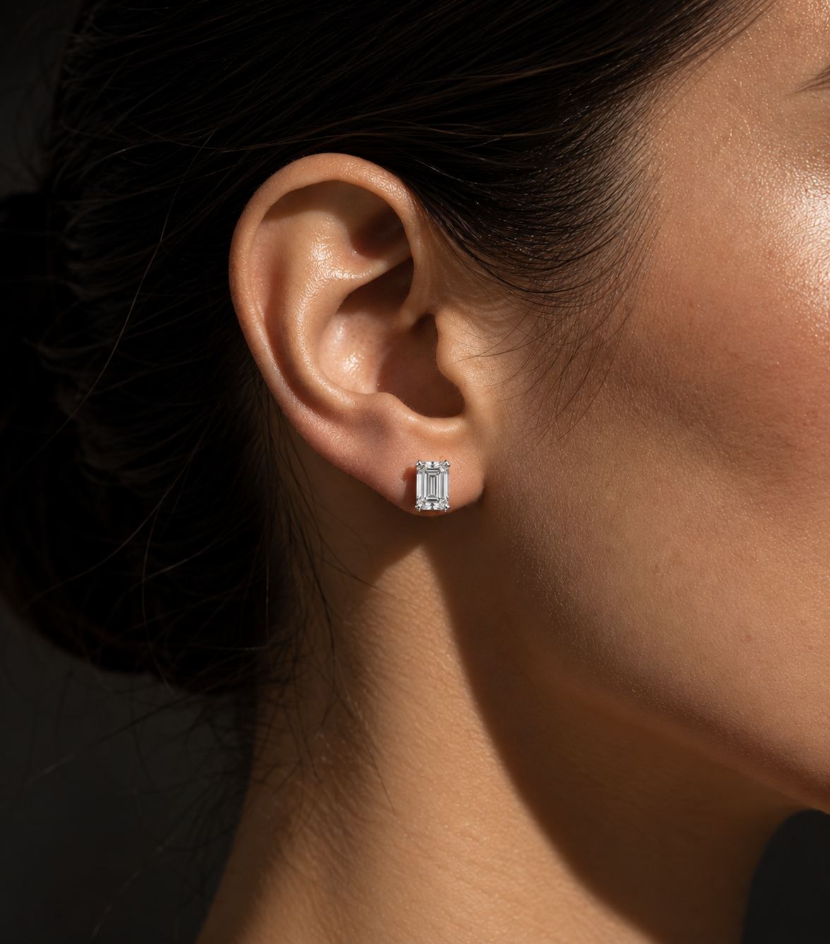 Emerald Solitaire Studs Earrings